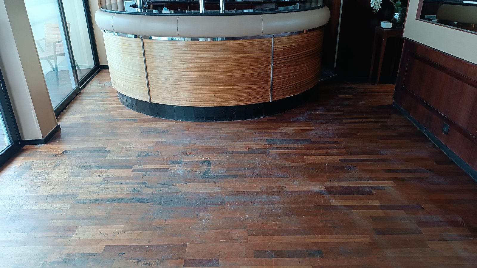 Rénovation d'un parquet contrecollé Merbeau