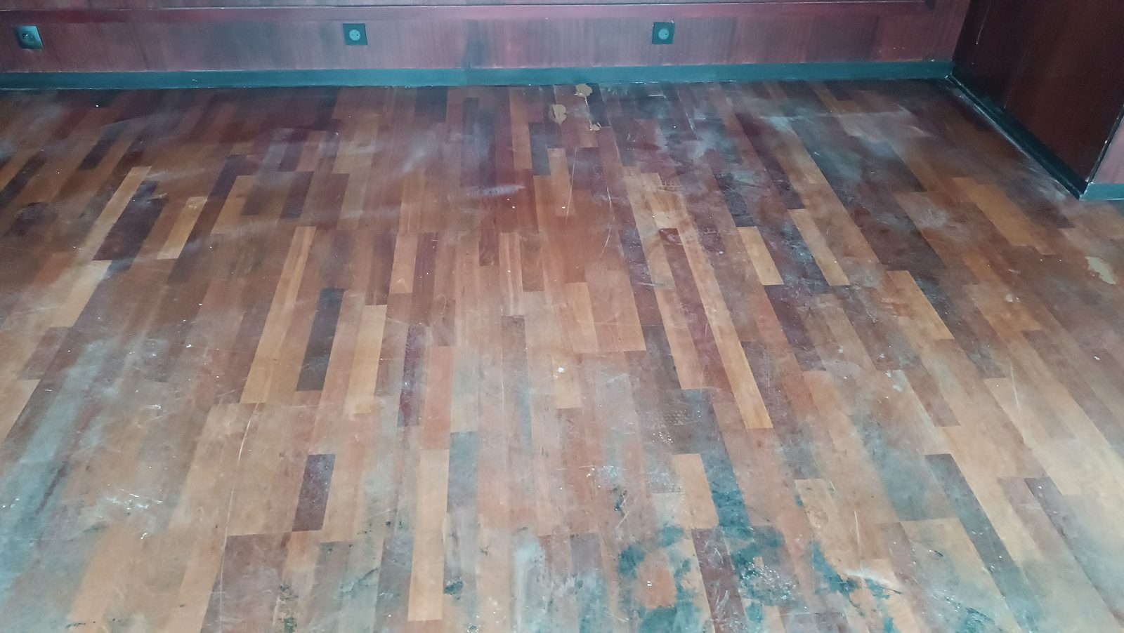 Rénovation d'un parquet contrecollé Merbeau